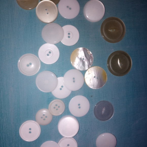 Designer Buttons - Picture 5 of 15